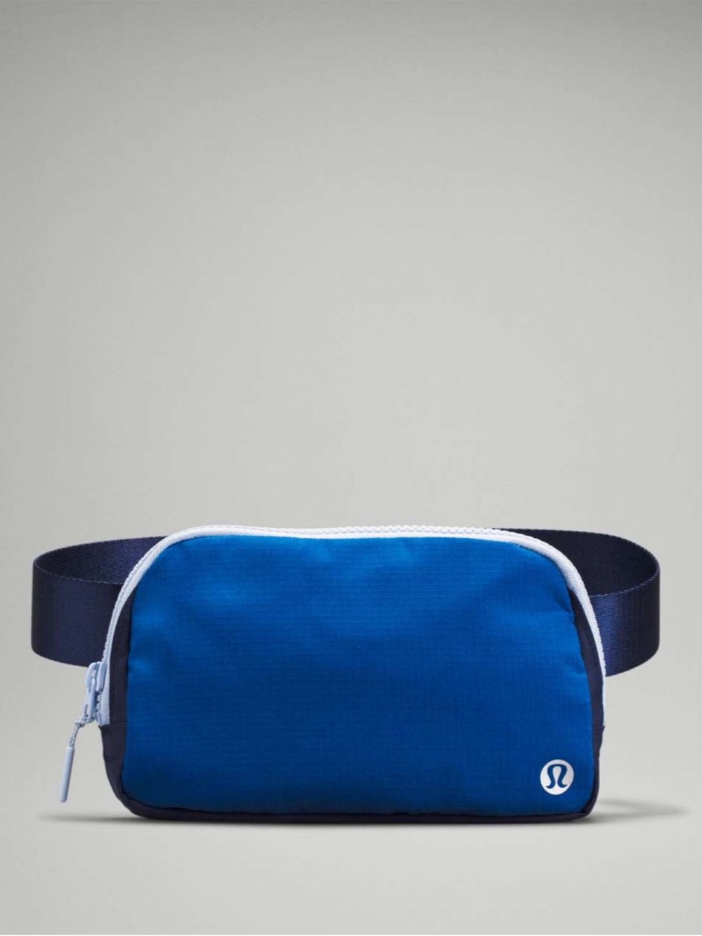 Lululemon Everywhere Belt Bag 1L in Symphony Blue \ Night Sea